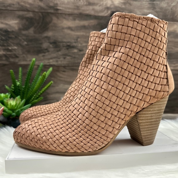 NIB Sbicca Parkman Woven Leather Cone Heel Shooties Ankle Booties Boots Tan 8 - Picture 4 of 13